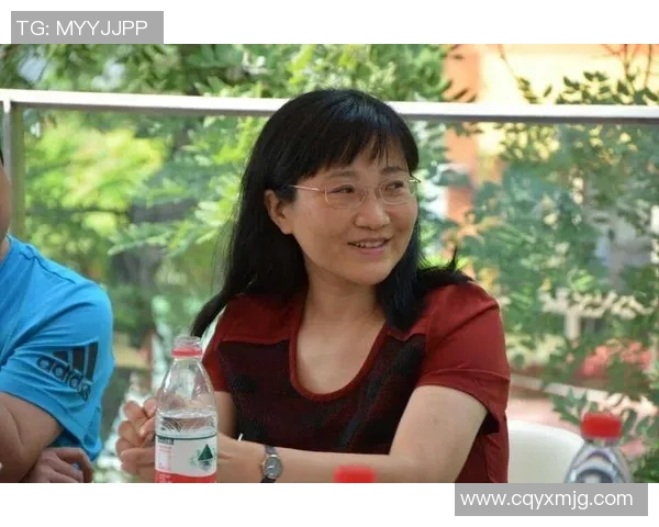 与杨静对话探讨她的排球生涯与心路历程