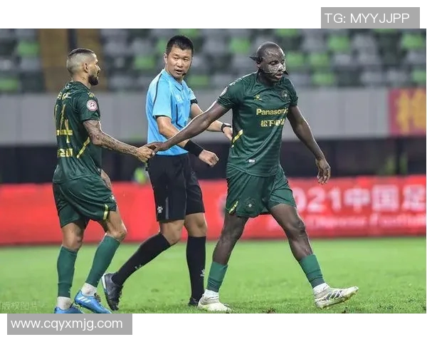 武汉足球队的节奏变化对球队表现的影响与反思 武汉足球队的节奏变化对球队表现的影响与反思